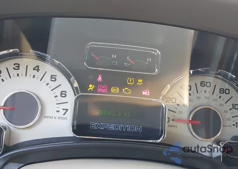 2010 Ford Expedition Eddie Bauer/King Ranch из США, поврежденный, VIN 1FMJU1H50AEA76008